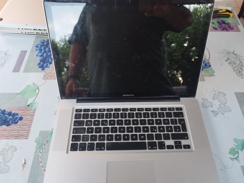 Apple macbook pro - apple, 2011