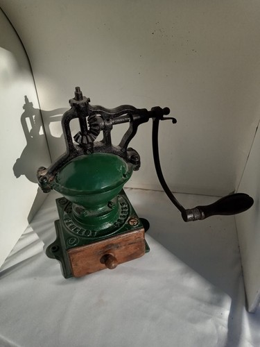 Antico macinacaffe manuale - antico,