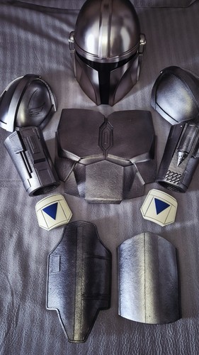 Mandalorian armour cosplay