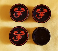 4 Tappi Coprimozzo per ABARTH FIAT 500 595 695 SS PUNTO 124 Cerchi in Lega 50mm