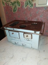  Vecchio fornello in latta