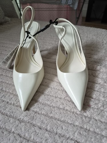 Scarpe corte nuove con
