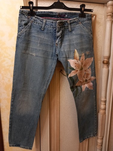 Jeans please con - , m