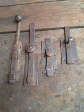 4 antichi chiavistelli, catorcio lunghi cm.27,25,15,15 porta portone finestra