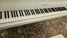 pianoforte a coda yamaha G2 bianco lucido