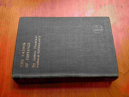 The pathos distance book - pathos,