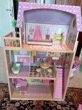 Casa di bambole KidKraft in legno per Barbie