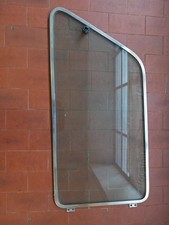 VETRO A COMPASSO POSTERIORE SX