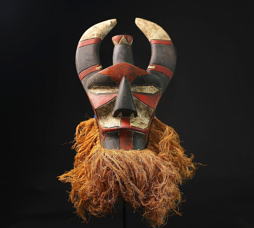 Maschera africana arte
