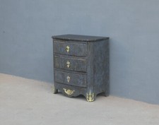 Piccolo comò comodino