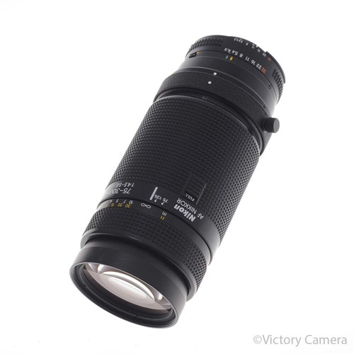Nikon nikkor 300 - 75-300, mm