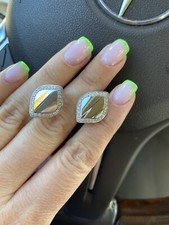 Nuovo $ 4 620. ORECCHINO