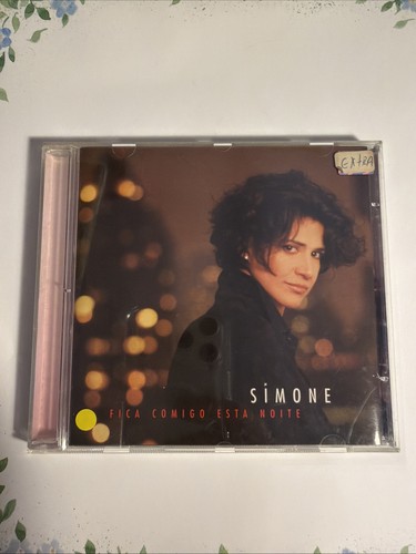 Simone fica comigo esta - -,
