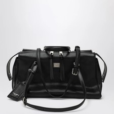 Borsa Dolce & Gabbana Vittoria in pelle nera con tracolla regolabile ed etichetta in metallo
