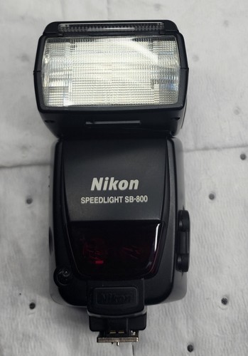Nikon 800 speedlight - sb-800,