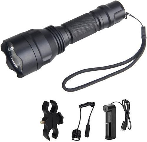 Torcia tattica con - torcia,