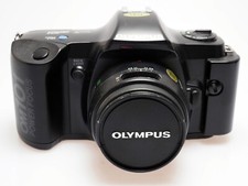 Olympus OM101 fotocamera reflex 35 mm con obiettivo 50 mm f2 PF
