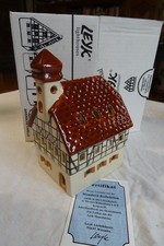 Casa luminosa Leyk modello casa di villaggio, 2005, pezzo unico, marrone