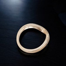 Fede nuziale con diamanti