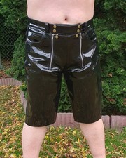 Pantaloni corti al ginocchio