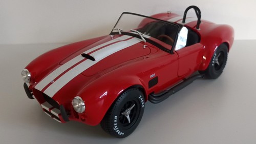 Cobra 427 solido - solido, 1/18