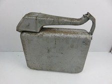 vecchia tanica di carburante