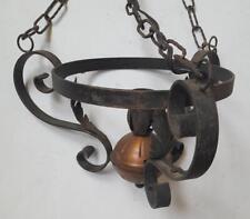 antica lampadario in ferro battuto e rame x taverna agriturismo ingresso esterno