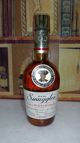 Old smuggler finest whisky - old,