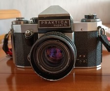 MACCHINA FOTOGRAFICA PRAKTICA