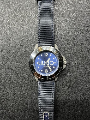 Liu luxury walk - jo,