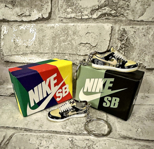 Mini nike trainer travis - 3d,