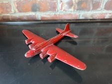 Aereo in ottone fuso rosso dipinto a freddo stile art deco vintage 