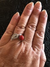 Anello in piuma di corallo