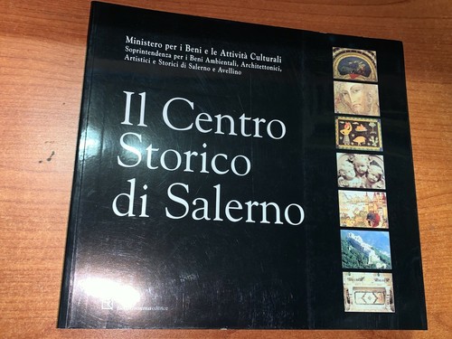 Il centro storico di - -,