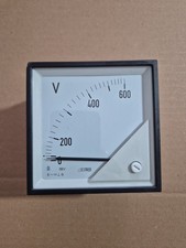 FRER F96EVX600XCO AC VOLTMETRO ANALOGICO 600V, 96X96, 90°