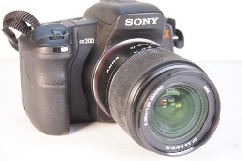 Sony 200 con obiettivo - a,