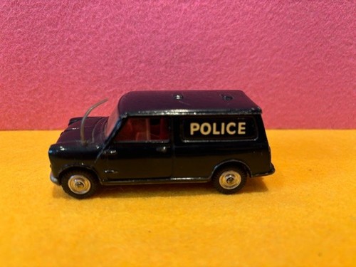 Corgi toys austin mini - ,