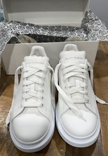 Alexander McQueen Larry