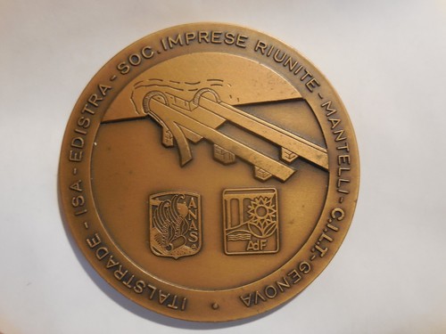 Medaglia traforo costruzione - medaglia,