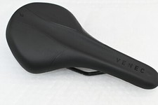 Sella CUBE Natural Fit Venec