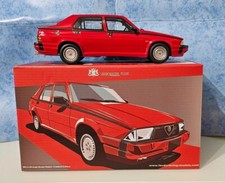 Modellino Alfa 75 1.8i Turbo America 1986 sc.1/18 Laudoracing