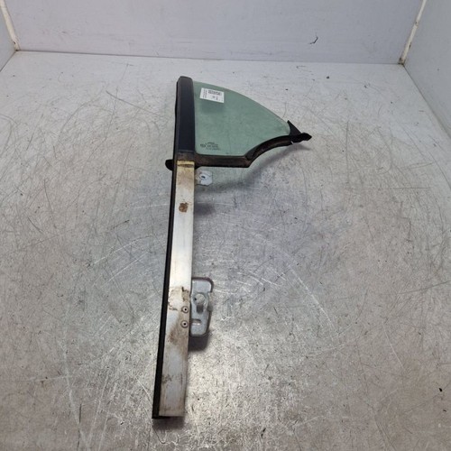 Vetro fisso triangolo portiera