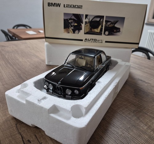 Bmw 2002 autoart scala - in,