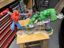 Enesco Marvel Spiderman vs