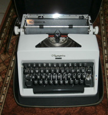 🎉 Macchina da scrivere in valigetta Olympia Werk Wilhelmshaven Monica ottima