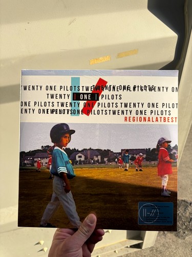 Twenty one pilots regional - pilots,