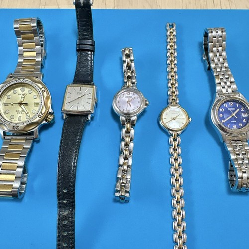 Tutti gli orologi sono - tutti,