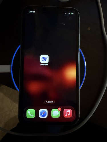 Deepseek app iphone 64gb - 11,