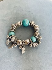 Bracciale Con vere pietre pasta di turchese e Ciondoli Charms Portafortuna