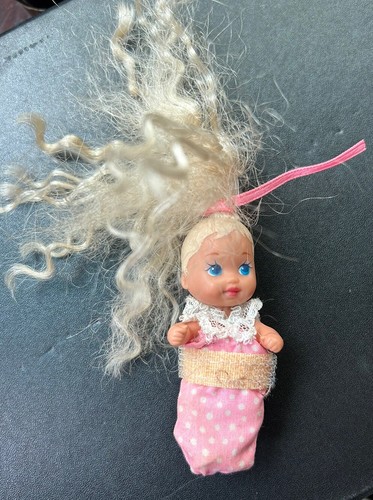 Vtg 1990 barbie doll - barbie,